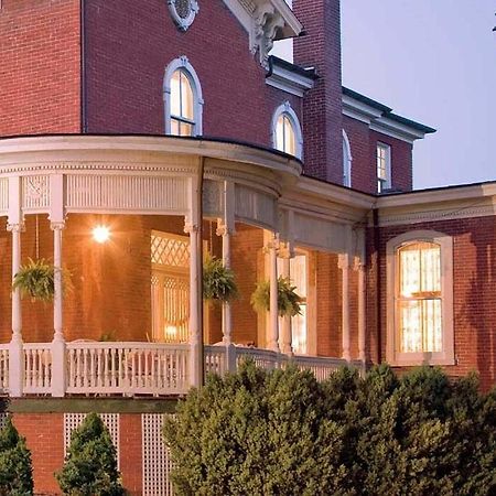 لينشبرج The Carriage House Inn B&B المظهر الخارجي الصورة