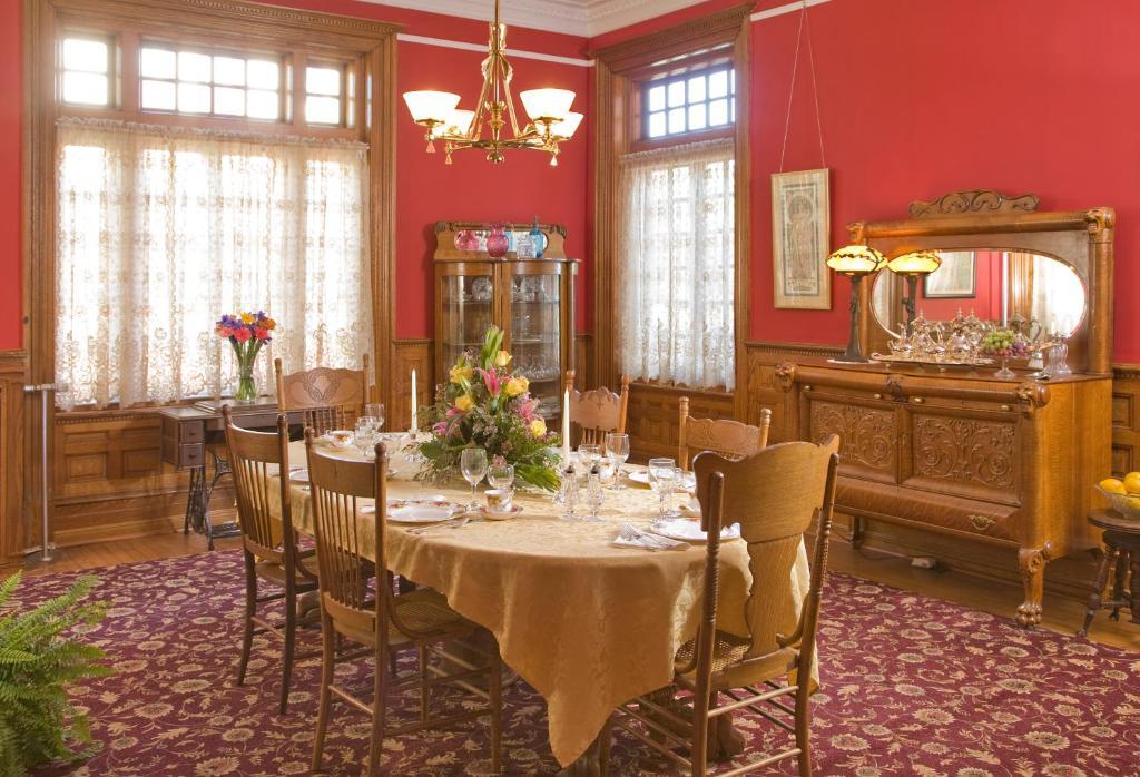 لينشبرج The Carriage House Inn B&B المظهر الخارجي الصورة