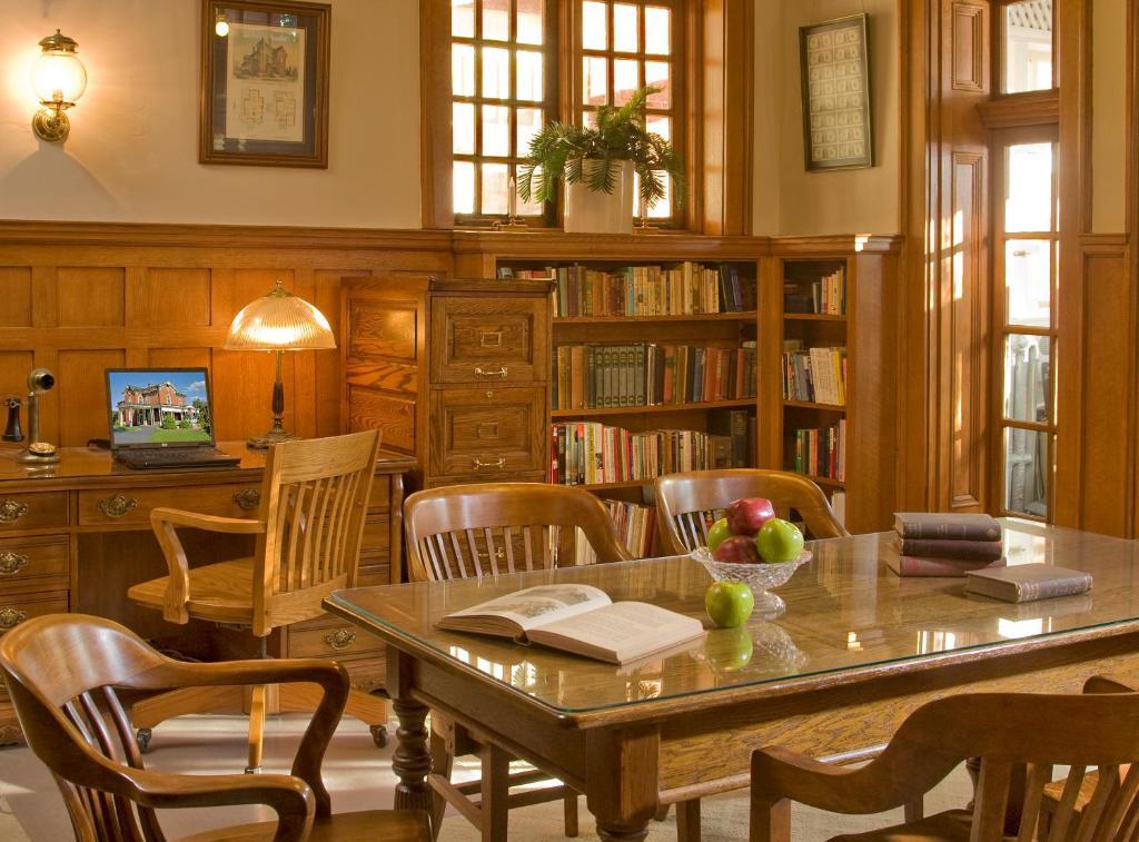 لينشبرج The Carriage House Inn B&B المظهر الخارجي الصورة